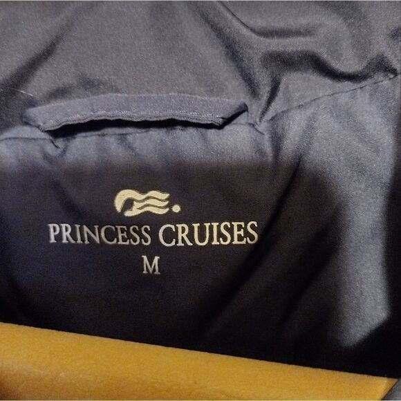 Princess cruise line puffy vest - Picture 3 of 7